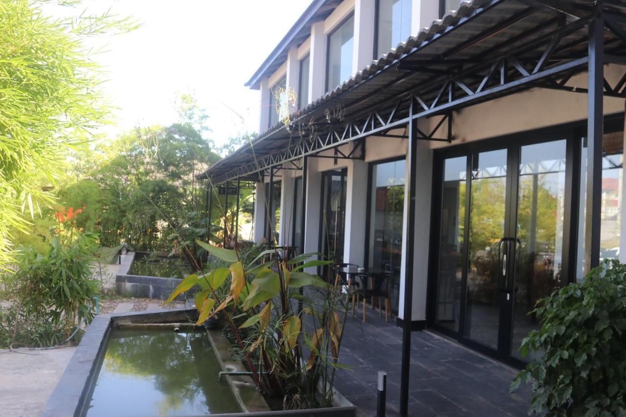 Chang Palace Vientiane Exterior photo